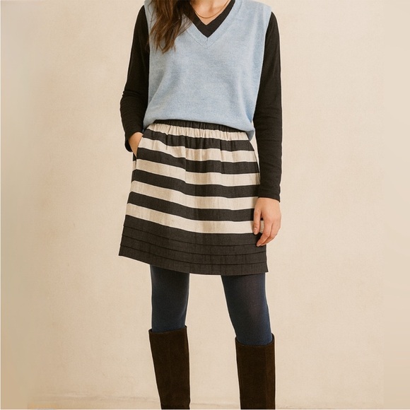 LOFT Ivory Charcoal Linen Nautical Ruffle Pockets Skirt Size Medium - Picture 1 of 9